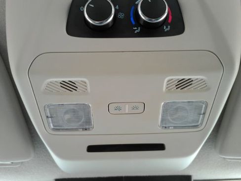 Used 2025 Ford Transit 350 XLT image 41