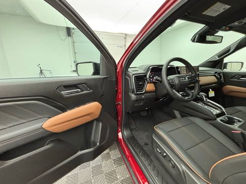 New 2026 GMC Canyon AT4 image 13