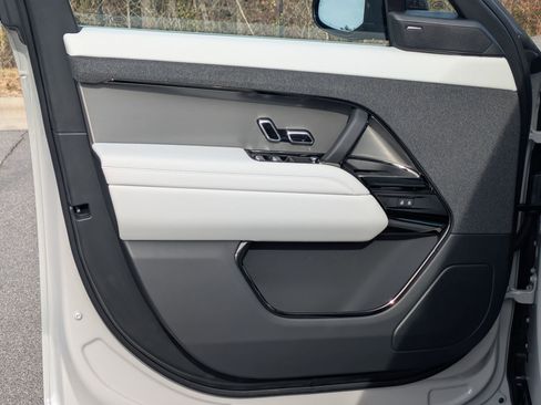 New 2026 Land Rover Range Rover Sport SE image 19