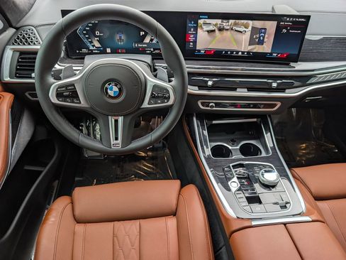 Used 2026 BMW X7 M60i AWD/4WD image 21