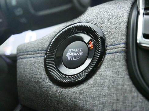 Used 2024 Jeep Compass Sport image 49