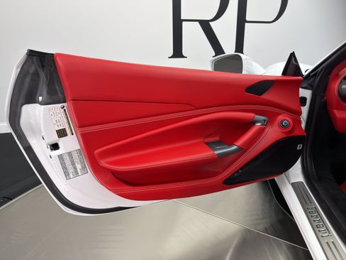 Used 2023 Ferrari F8 Tributo RWD image 24