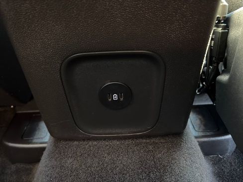 Used 2025 Ford Escape Platinum image 35