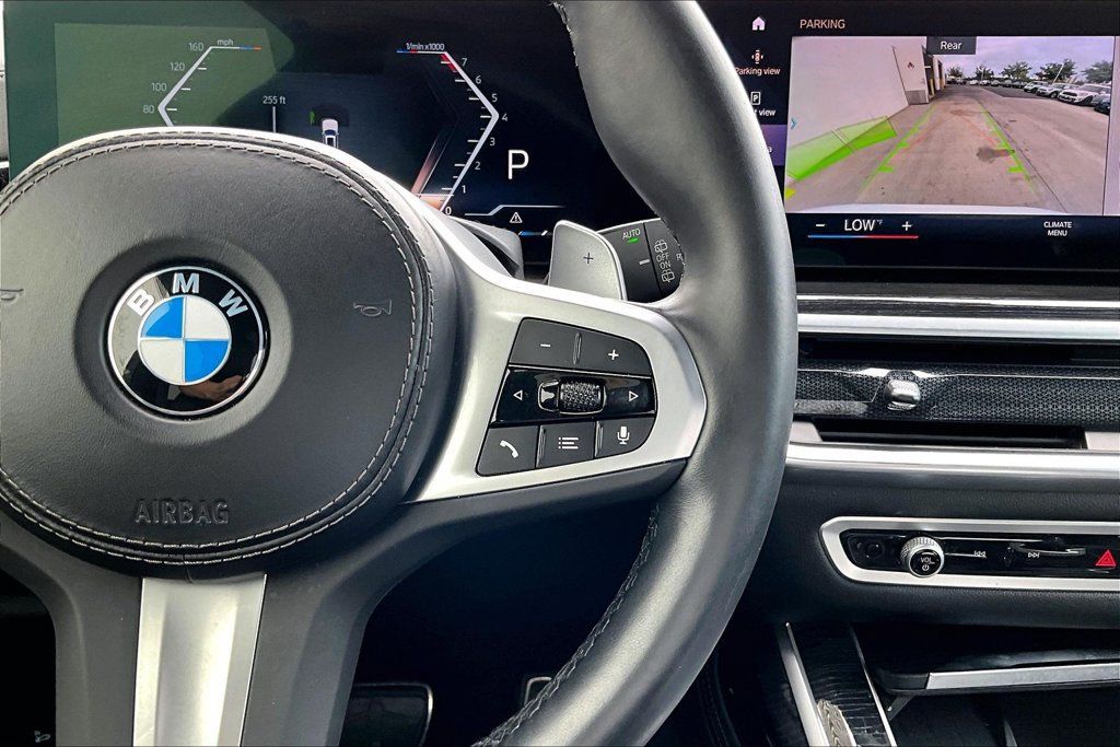 Used 2023 BMW X7 xDrive40i w/ M Sport Package AWD/4WD image 20