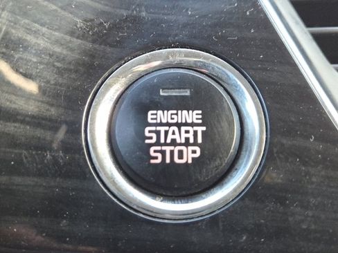 Used 2021 Kia Sedona EX w/ EX Premium Package image 24