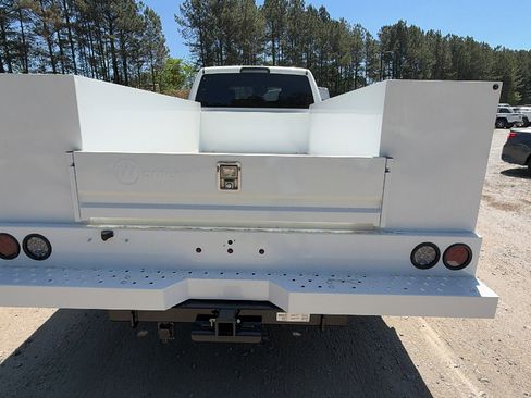 New 2026 RAM 5500 Tradesman w/ Chrome Appearance Group image 9