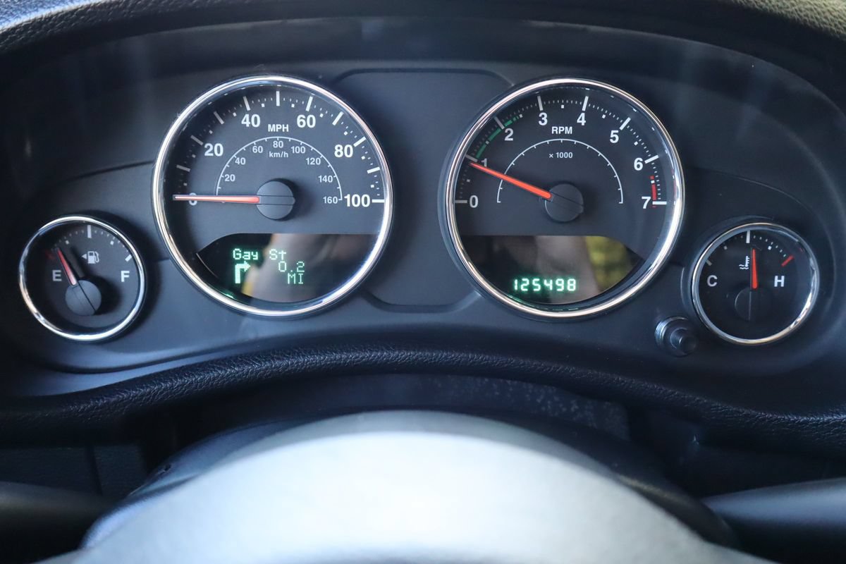 Used 2012 Jeep Wrangler Sahara w/ Connectivity Group AWD/4WD image 28