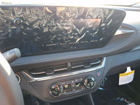 New 2026 Buick Envista Preferred w/ Convenience I Package FWD image 9