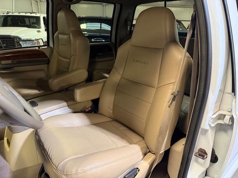 Used 2002 Ford F350 Lariat image 44