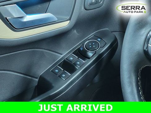 Used 2022 Ford Escape Titanium w/ Titanium Elite Package AWD/4WD image 24