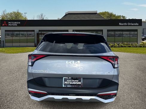 Used 2023 Kia Sportage LX image 4