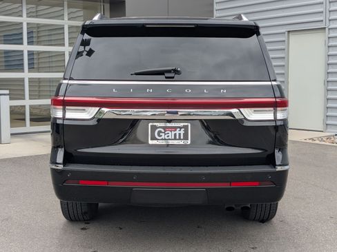Used 2024 Lincoln Navigator Reserve AWD/4WD image 6