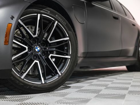 Used 2026 BMW M5 Touring AWD/4WD image 11