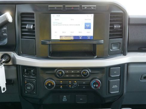 Certified 2023 Ford F350 XLT w/ 360-Degree Camera Package image 16