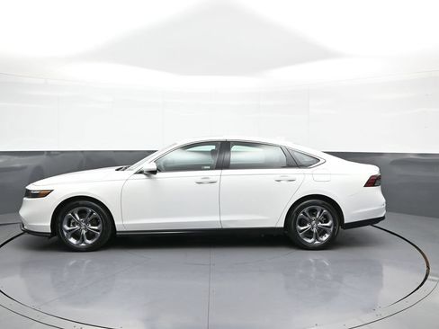 Certified 2024 Honda Accord EX image 9