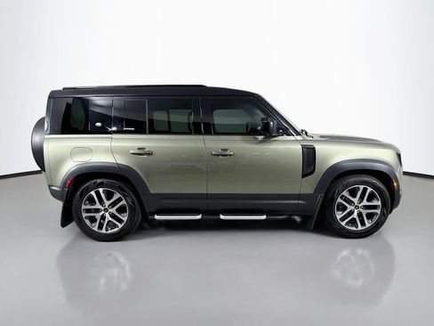 Used 2022 Land Rover Defender 110 S AWD/4WD image 4
