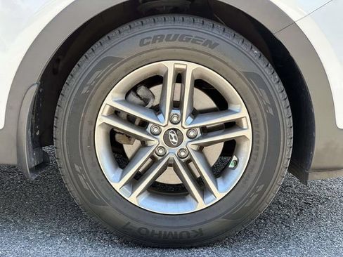 Used 2018 Hyundai Santa Fe Sport w/ 2.4L Value Package 02 FWD image 7