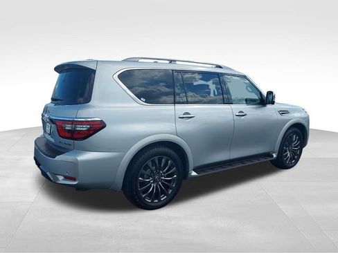 Used 2023 Nissan Armada Platinum w/ Captain's Chairs Package RWD image 5
