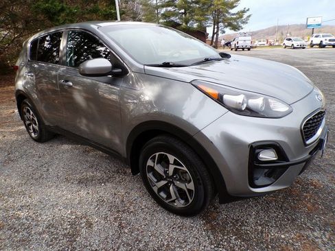 Used 2020 Kia Sportage LX image 6