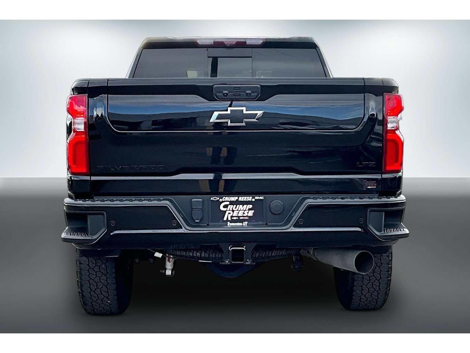 Used 2024 Chevrolet Silverado 2500 LTZ w/ LTZ Plus Package AWD/4WD image 5