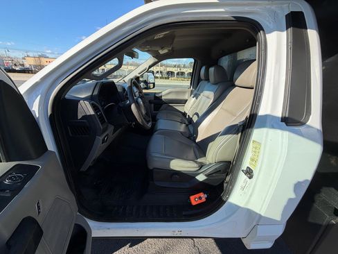 Used 2018 Ford F450 XL w/ Power Equipment Group image 14