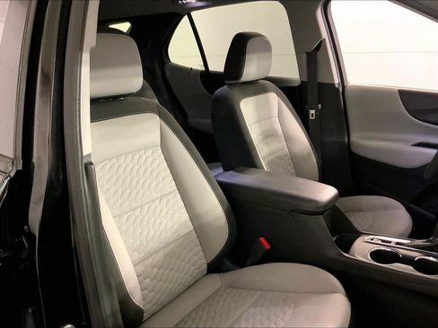 Used 2019 Chevrolet Equinox LS w/ LS Convenience Package AWD/4WD image 7