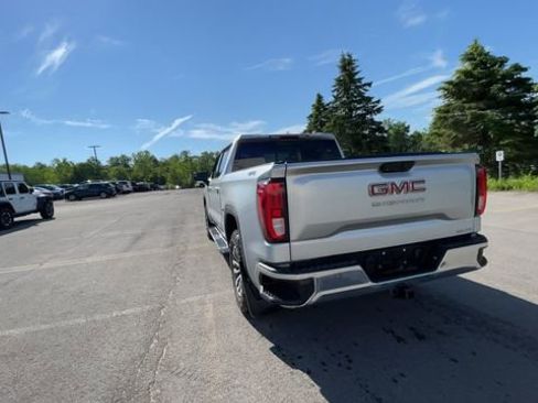 Used 2019 GMC Sierra 1500 SLE w/ SLE Value Package AWD/4WD image 8