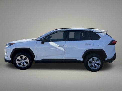 Used 2021 Toyota RAV4 LE image 2