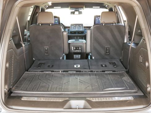 Used 2021 Chevrolet Suburban Z71 w/ Rear Media and Nav Package image 31