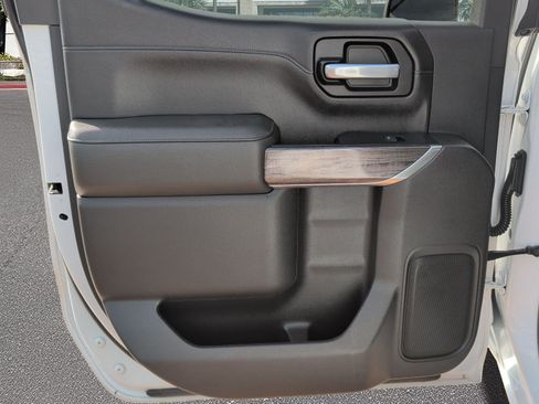 Used 2021 Chevrolet Silverado 1500 LTZ RWD image 22