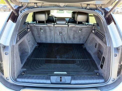 Used 2024 Land Rover Range Rover Sport SE image 12