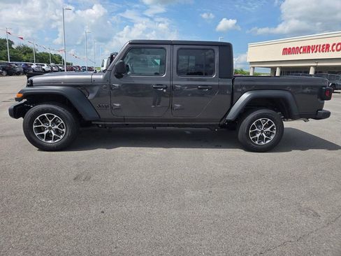 New 2025 Jeep Gladiator Sport image 6