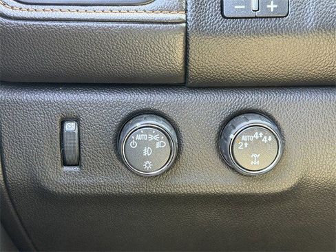 Used 2022 GMC Canyon AT4 image 23