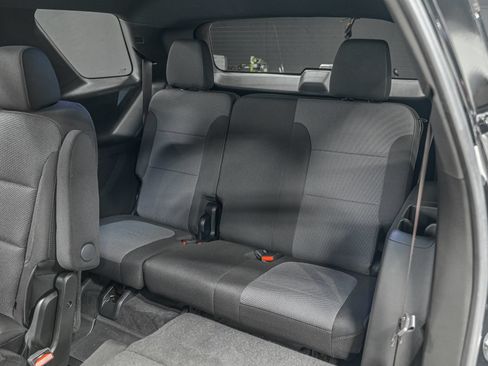 Used 2023 Chevrolet Traverse LT AWD/4WD image 28