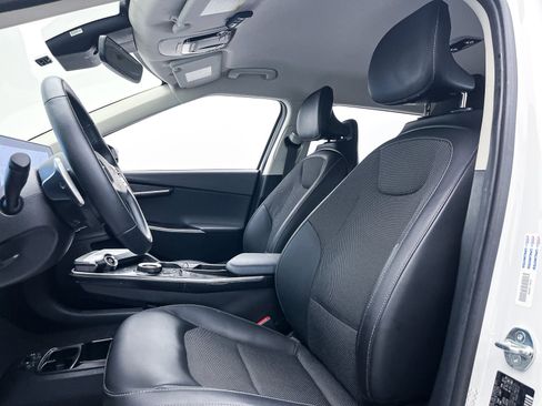 Used 2023 Kia EV6 Light image 18