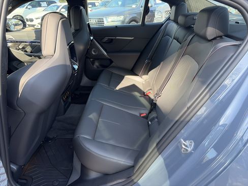 New 2026 BMW M5 w/ Carbon Package AWD/4WD image 14