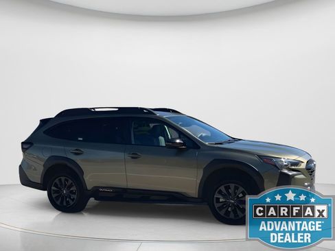 Used 2025 Subaru Outback Onyx Edition image 2