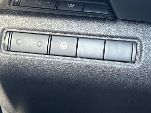 Used 2024 Nissan Pathfinder SV FWD image 25