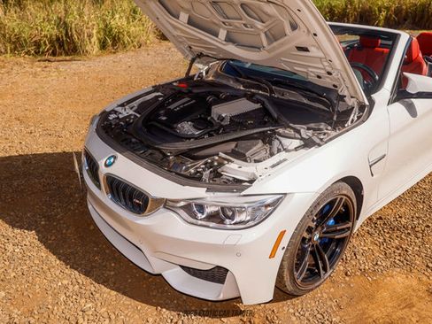 Used 2015 BMW M4 Convertible image 35