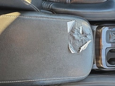 Used 2015 GMC Canyon SLT image 36