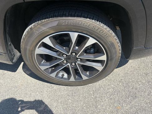 Used 2023 Jeep Grand Cherokee Overland AWD/4WD image 62