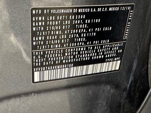 Used 2019 Volkswagen Tiguan SE image 27