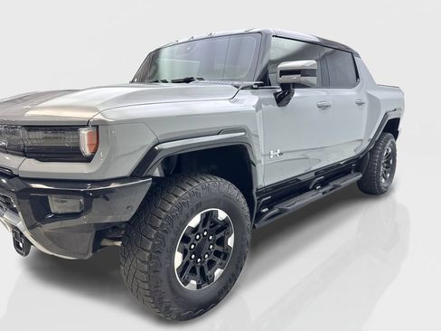 Used 2024 GMC Hummer EV 2X w/ Extreme Off-Road Package AWD/4WD image 11