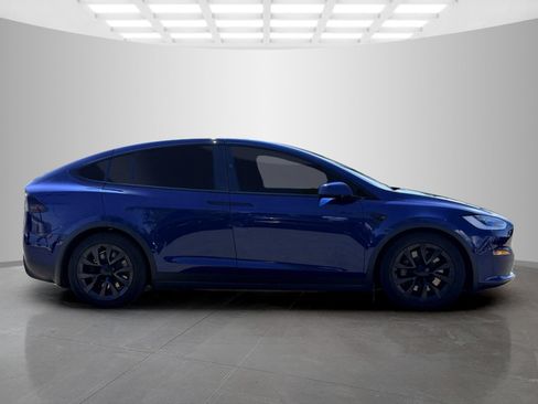 Used 2023 Tesla Model X AWD/4WD image 4