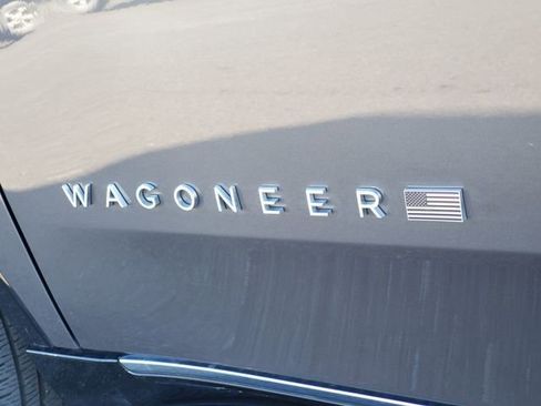 Used 2024 Jeep Wagoneer L Series II w/ Flexible Seating Group image 11