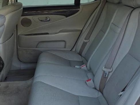 Used 2009 Lexus LS 460 RWD image 9