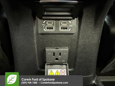 Used 2019 Jeep Wrangler Unlimited Sahara AWD/4WD image 13