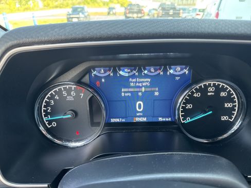 Certified 2022 Ford F150 XLT w/ Equipment Group 302A High image 38