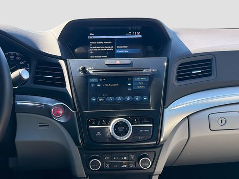 Used 2020 Acura ILX Premium Package image 28