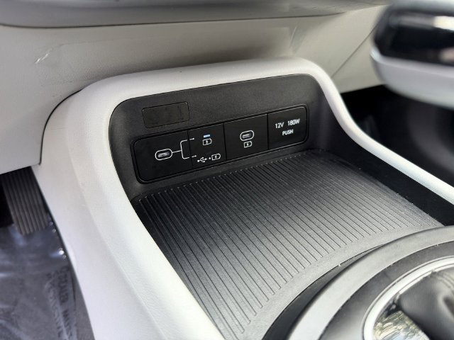 Used 2024 Hyundai Kona SEL AWD/4WD image 27
